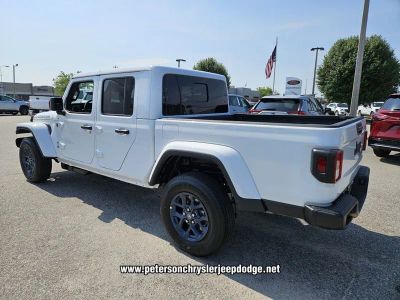 2026 Jeep Gladiator — detail view