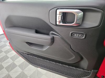 2026 Jeep Wrangler — photo 27 view