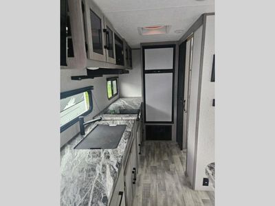 2022 Dutchmen RV Kodiak Cub — photo 14 view