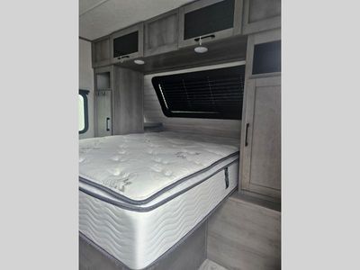 2022 Dutchmen RV Kodiak Cub — photo 11 view