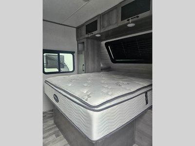 2022 Dutchmen RV Kodiak Cub — photo 10 view