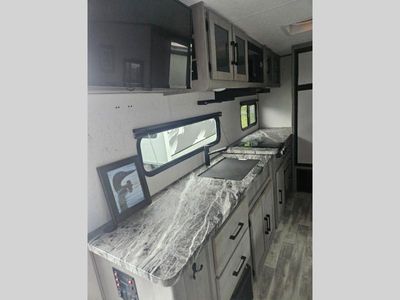 2022 Dutchmen RV Kodiak Cub — photo 13 view