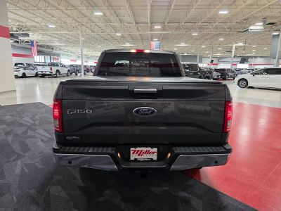 2015 Ford F-150 — interior view