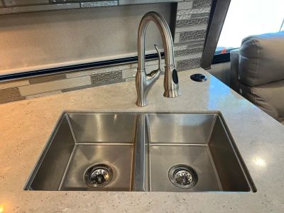2020 Fleetwood PACE ARROW — photo 11 view