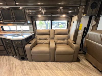 2020 Fleetwood PACE ARROW — photo 7 view
