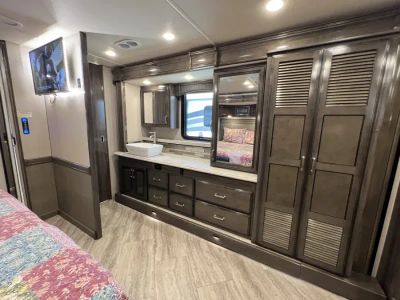 2020 Fleetwood PACE ARROW — photo 18 view