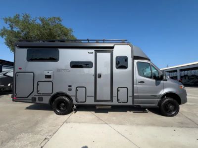 2027 Winnebago EKKO — photo 21 view