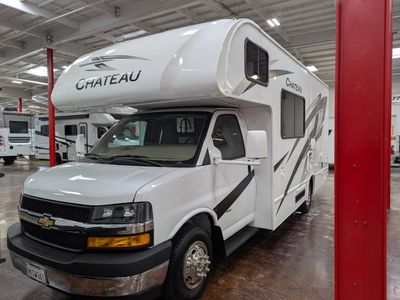 2024 Thor Motor Coach Chateau — photo 12 view