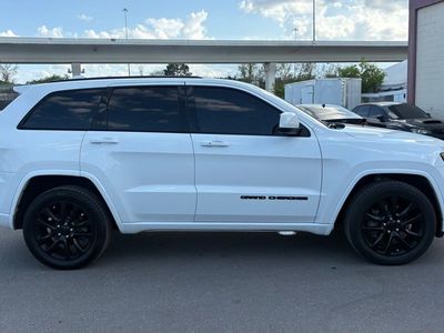 2021 Jeep Grand Cherokee - Photo 2