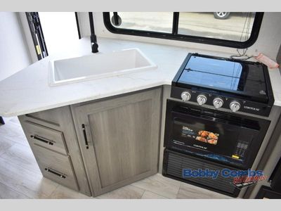 2026 Keystone Hideout Sport Double Axle — photo 15 view