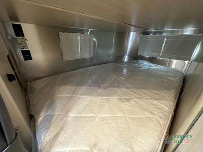2026 Airstream Flying Cloud - Photo 35