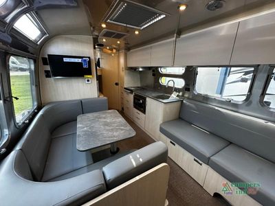 2026 Airstream Flying Cloud - Photo 12