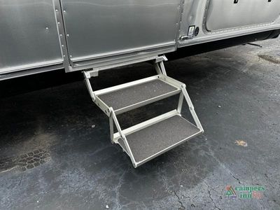 2026 Airstream Flying Cloud - Photo 10