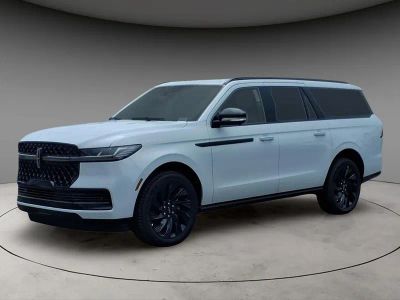 2026 Lincoln Navigator L Reserve in Crystal White — front three-quarter view