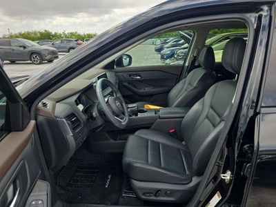 2023 Nissan Rogue - Photo 3