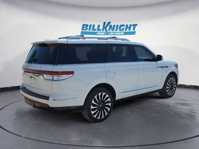 2023 Lincoln Navigator — detail view