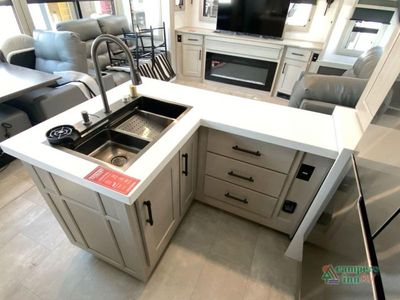 2026 Grand Design Solitude - Photo 17
