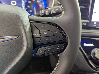 2026 Chrysler Pacifica — photo 18 view