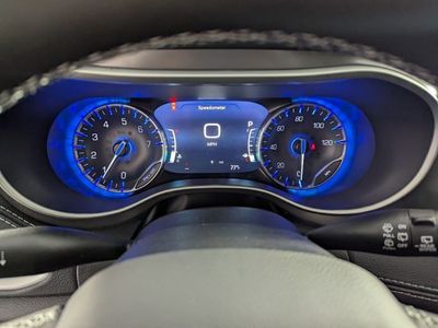 2026 Chrysler Pacifica — photo 19 view