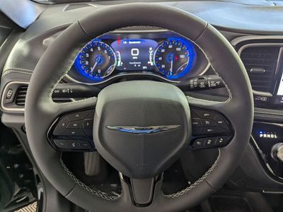 2026 Chrysler Pacifica — photo 16 view