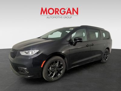 2026 Chrysler Pacifica — photo 7 view