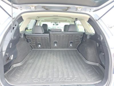 2019 Subaru Outback — photo 17 view