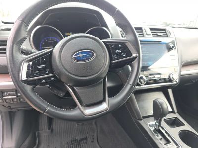 2019 Subaru Outback — photo 12 view