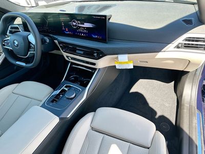 2026 BMW 3 Series — photo 24 view
