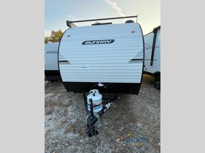 2026 Sunset Park SunRay — side profile view