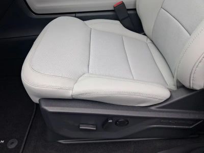 2027 Ford Expedition — detail view