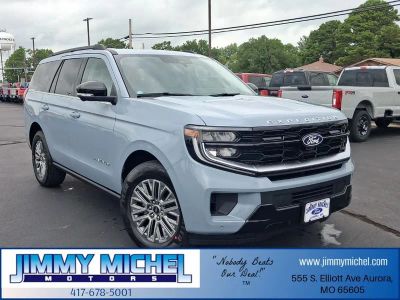 2027 Ford Expedition Platinum in Gray Metallic — front three-quarter view