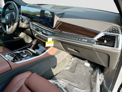 2026 BMW X5 — photo 24 view