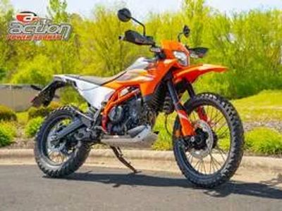 2026 KTM 390 Enduro R — front three-quarter view
