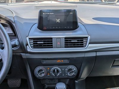 2017 Mazda Mazda3 4-Door — photo 17 view