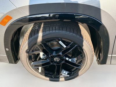 2026 Volkswagen Tiguan — photo 26 view