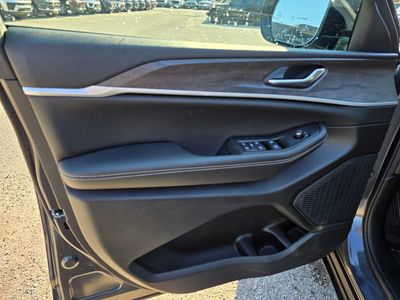 2026 Jeep Grand Cherokee - Photo 13