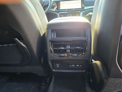 2026 Jeep Grand Cherokee - Photo 32