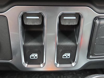 2026 Jeep Wrangler — photo 25 view