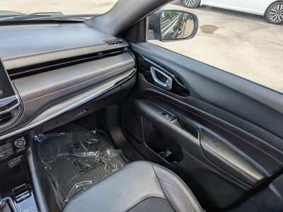 2024 Jeep Compass — photo 17 view