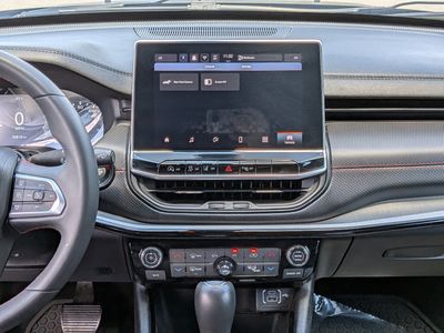 2024 Jeep Compass — photo 19 view