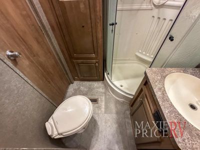 2018 Forest River Rockwood Signature Ultra Lite - Photo 21