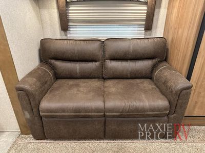 2018 Forest River Rockwood Signature Ultra Lite - Photo 13