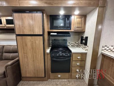 2018 Forest River Rockwood Signature Ultra Lite - Photo 16