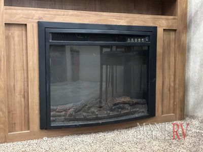 2018 Forest River Rockwood Signature Ultra Lite - Photo 11