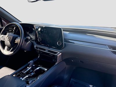 2024 Lexus RX — photo 33 view