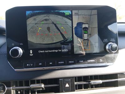 2024 Mitsubishi Outlander — photo 16 view