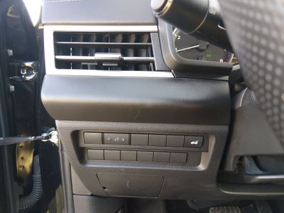 2024 Mitsubishi Outlander — photo 12 view