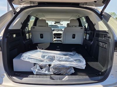 2026 Mazda CX-90 — photo 8 view