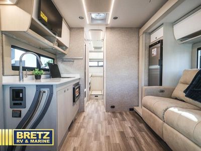 2026 Tiffin Motorhomes Wayfarer — photo 13 view