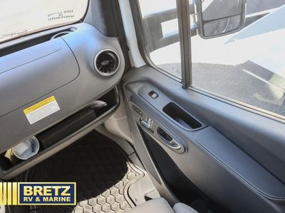 2026 Tiffin Motorhomes Wayfarer — photo 9 view